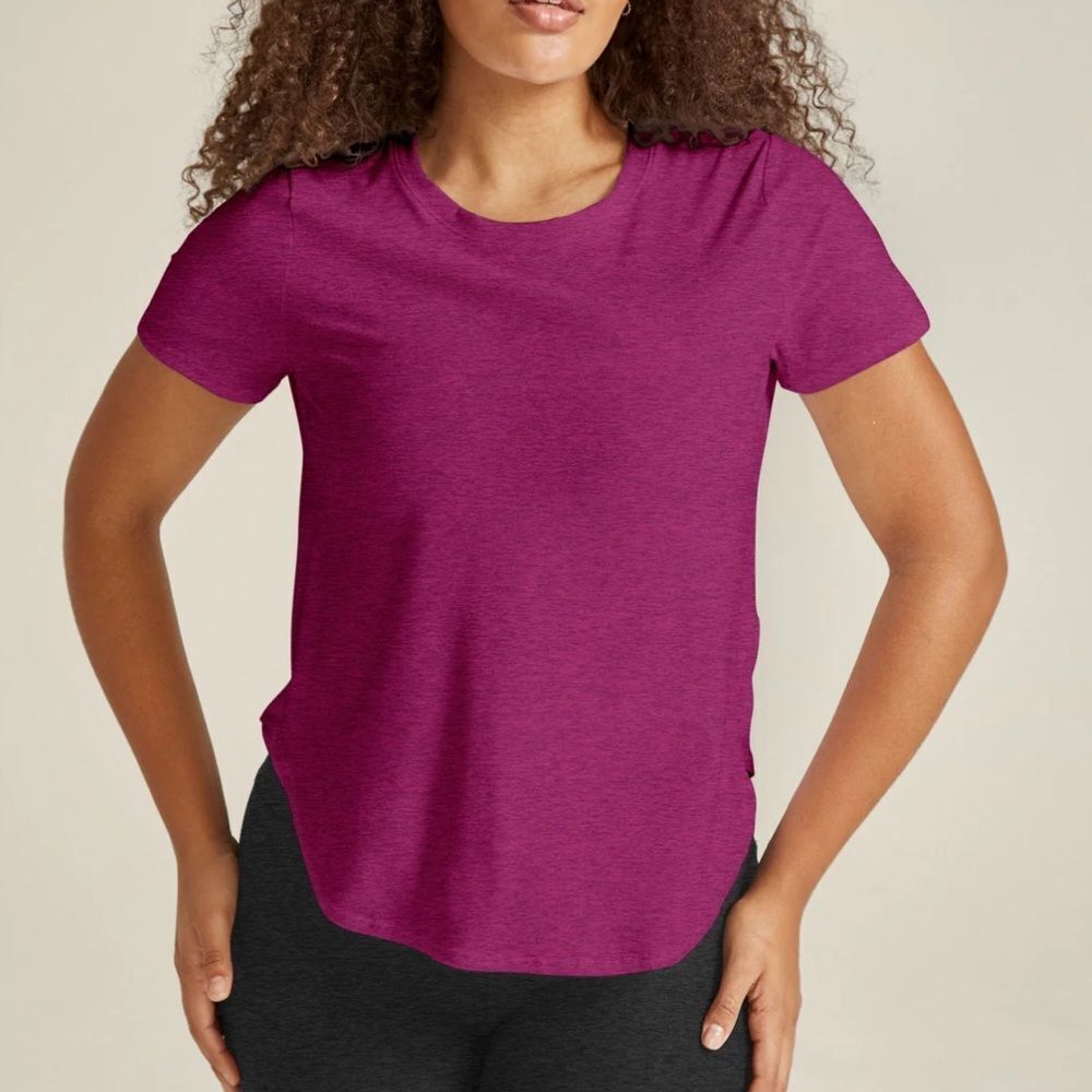 Women’s Crewneck Tee in Berry Pink